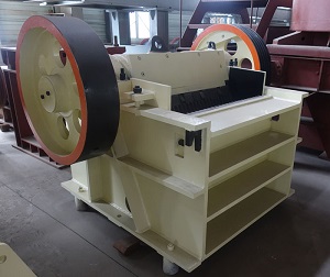 300×1300细颚破产量,鄂式细破碎机型号报价