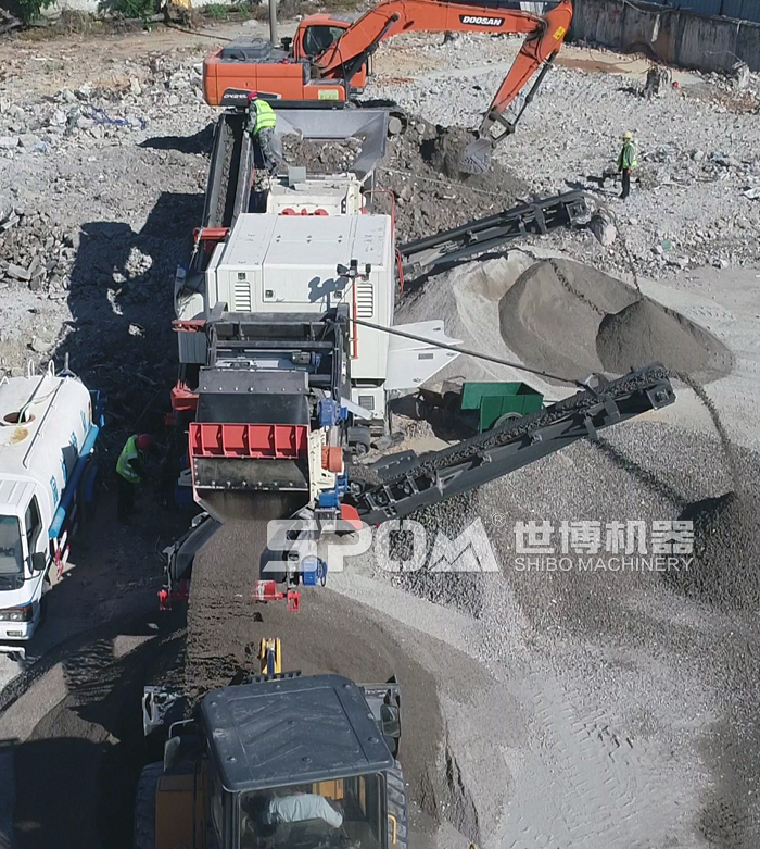 破碎建筑垃圾的设备，移动式破碎机